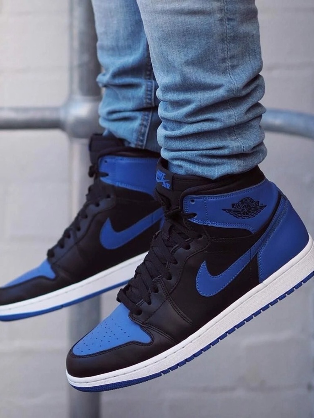 Nike Air Jordan 1 AJ1 Mid Hyper Royal Tumbled Leather High Low Size 11